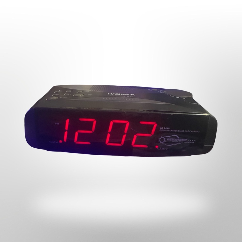 Magnavox - Vintage AM/FM Clock Radio Weatherband‎ Dual Alarm - AJ 3440/17 AJ3440